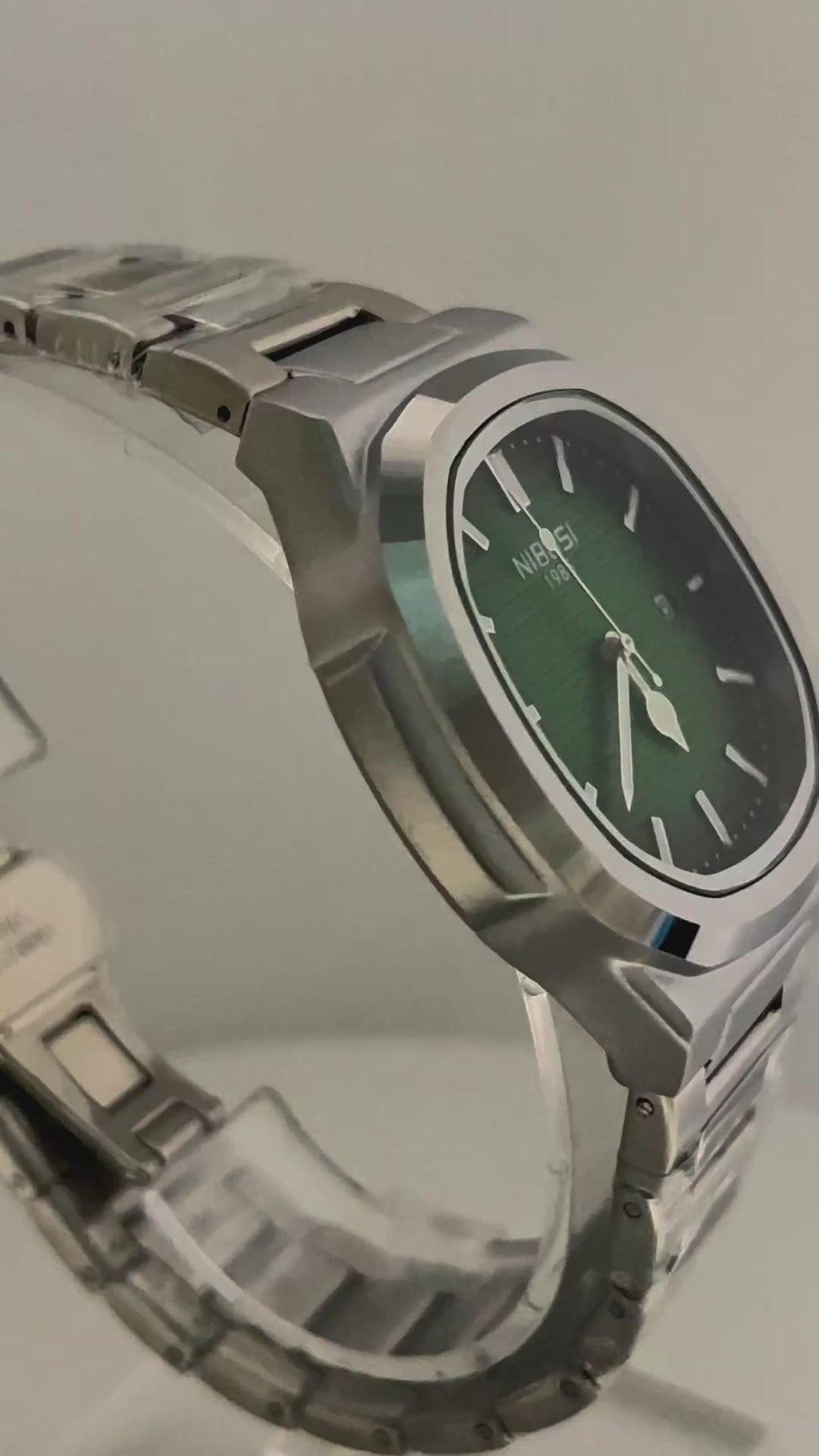 NIBOSI Mens Square Watch — Green Dial — 43mm Stainless Steel